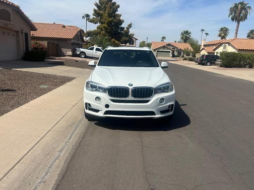 White 2018 BMW X5 eDrive xDrive40e