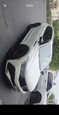 White 2022 Volkswagen Tiguan 2.0T SE R-Line Black