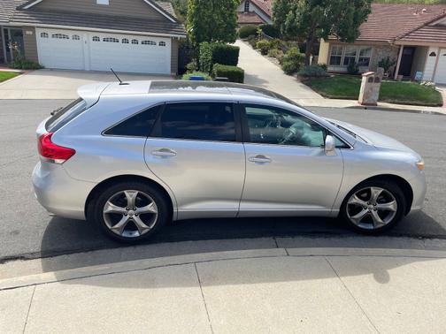 2010 Toyota Venza Base