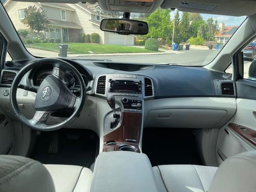 2010 Toyota Venza Base
