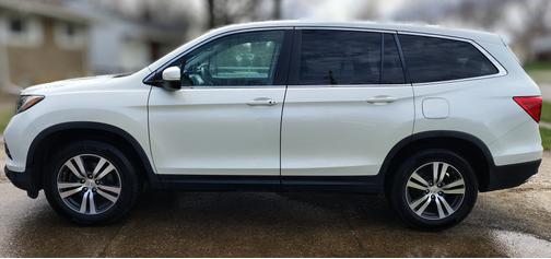 White 2017 Honda Pilot EX-L