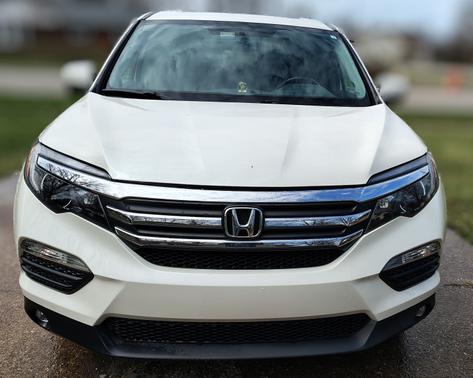 White 2017 Honda Pilot EX-L