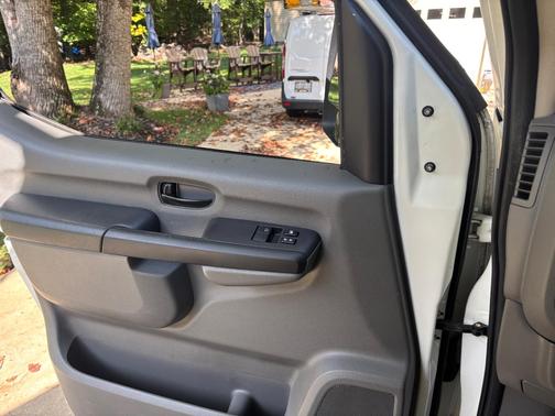 White 2018 Nissan NV Cargo NV2500 HD SV V6