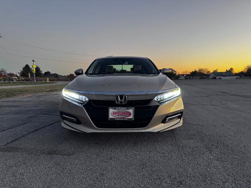 2019 Honda Accord Hybrid Touring