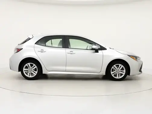 Photo 1 of 10 of 2021 Toyota Corolla SE