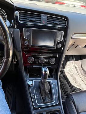 Blue 2016 Volkswagen Golf R 4-Door
