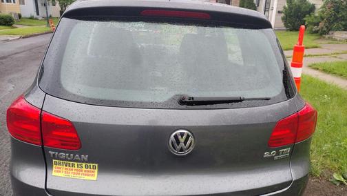 Gray 2013 Volkswagen Tiguan SE