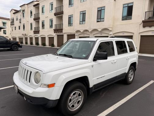White 2014 Jeep Patriot Sport