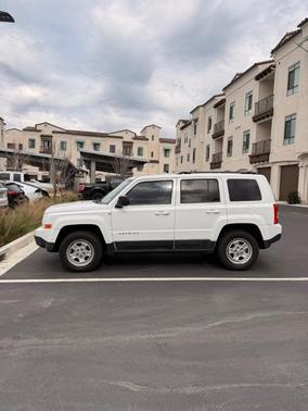 White 2014 Jeep Patriot Sport