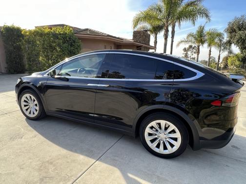 2021 Tesla Model X Long Range Plus