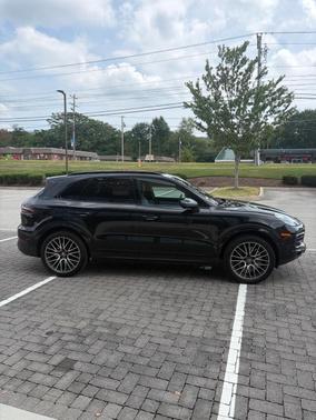 Black 2021 Porsche Cayenne Cayenne