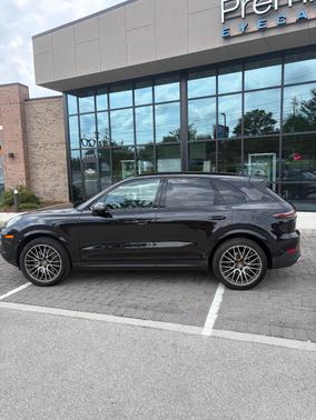 Black 2021 Porsche Cayenne Cayenne