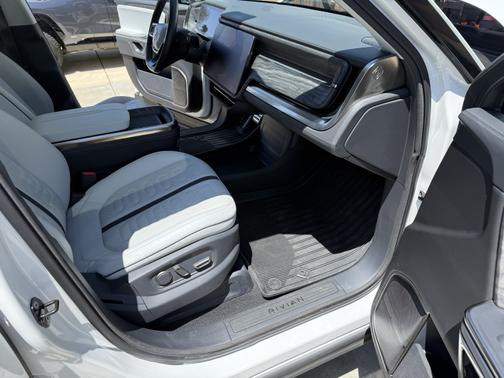 2022 Rivian R1T Launch Edition