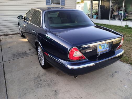 2006 Jaguar Vanden Plas Base