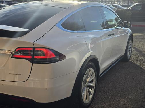 2019 Tesla Model X Long Range