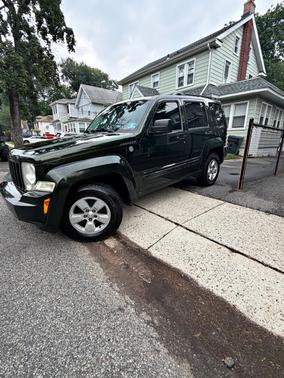 Green 2010 Jeep Liberty Sport