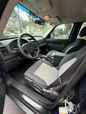 Green 2010 Jeep Liberty Sport