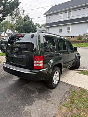 Green 2010 Jeep Liberty Sport