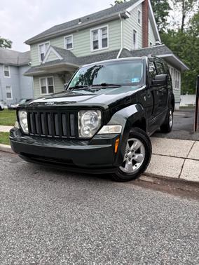 Green 2010 Jeep Liberty Sport