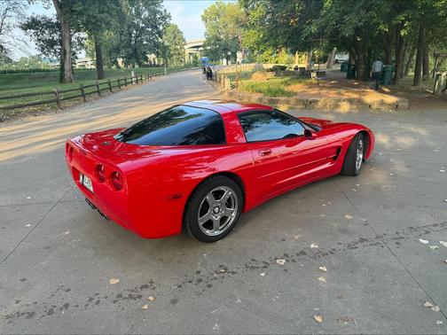 Red 1998 Chevrolet Corvette Base