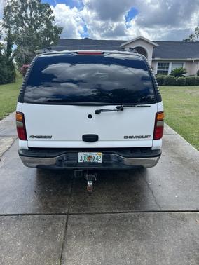 White 2003 Chevrolet Tahoe LS