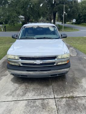 White 2003 Chevrolet Tahoe LS