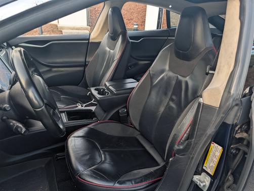 2013 Tesla Model S Performance