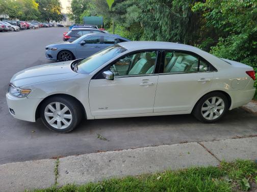 Photo 4 of 11 of 2008 Lincoln MKZ Base