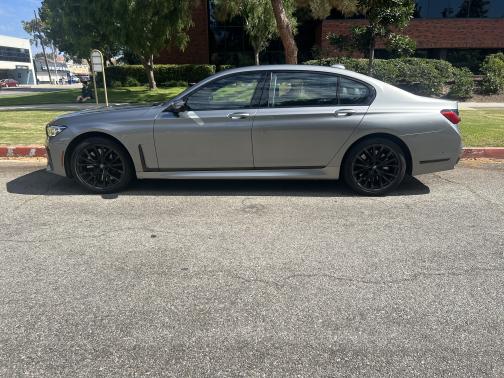 2021 BMW 750 i xDrive