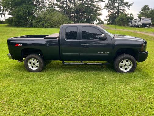 Black 2010 Chevrolet Silverado 1500 LT