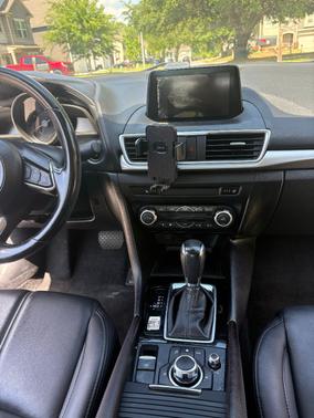 2018 Mazda Mazda3 Touring