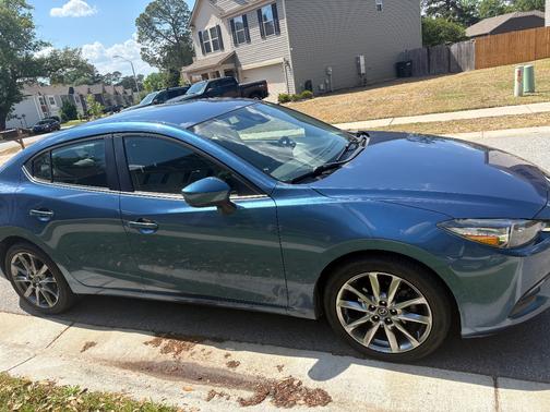 2018 Mazda Mazda3 Touring
