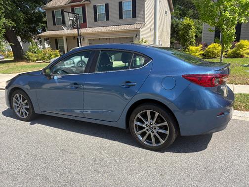 2018 Mazda Mazda3 Touring