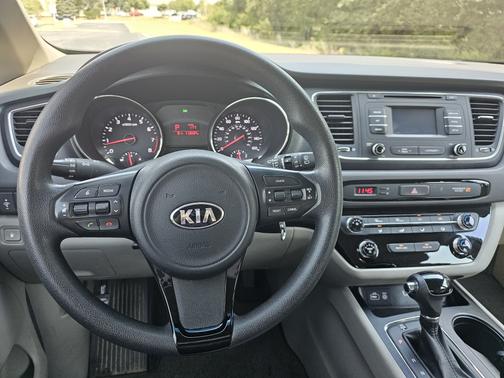 2016 Kia Sedona LX