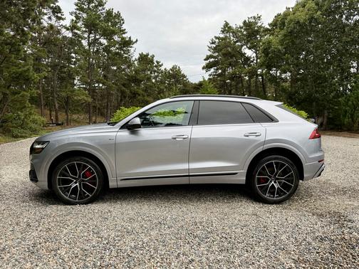2021 Audi Q8 55 Premium Plus