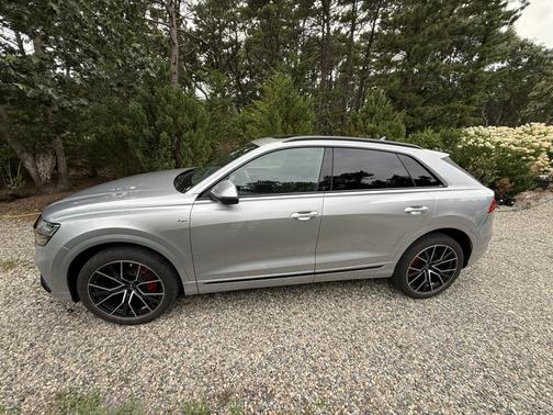 2021 Audi Q8 55 Premium Plus