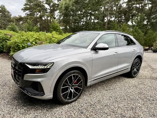 2021 Audi Q8 55 Premium Plus