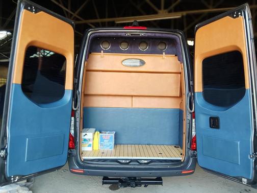 Black 2021 Mercedes-Benz Sprinter 2500 High Roof