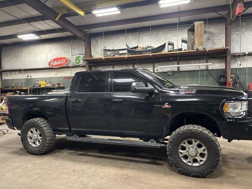 Black 2022 RAM 2500 Big Horn