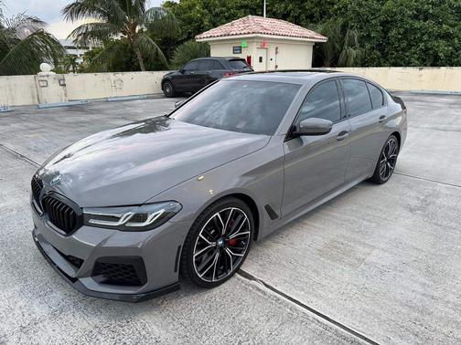 2022 BMW 540 i