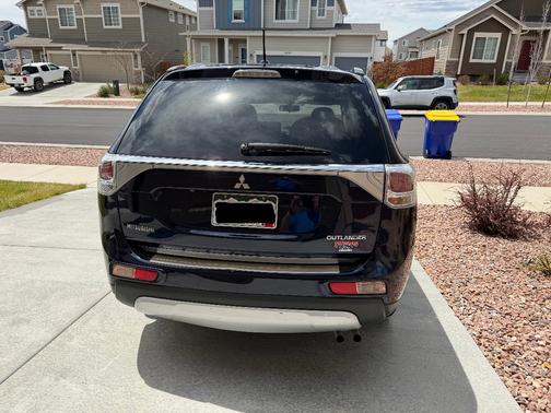 Blue 2015 Mitsubishi Outlander SE