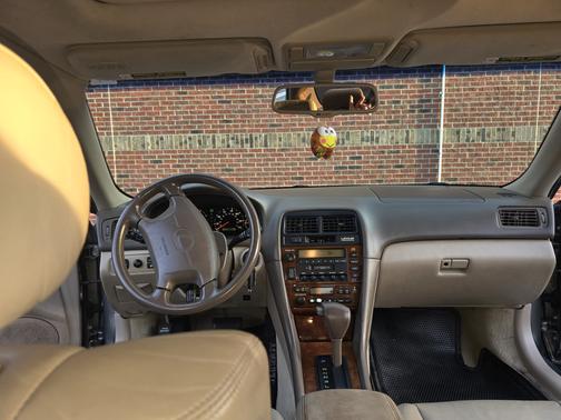 2000 Lexus ES 300 Base