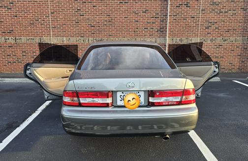 2000 Lexus ES 300 Base