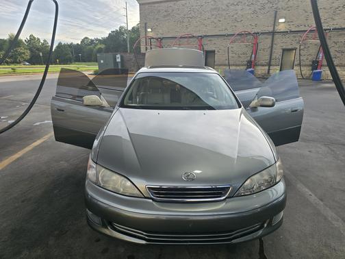 2000 Lexus ES 300 Base