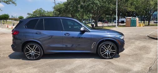 2020 BMW X5 M50i