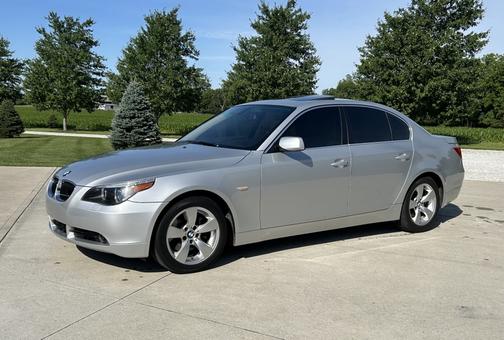 Silver 2005 BMW 530 i