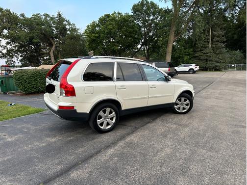 2010 Volvo XC90 V8