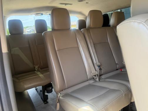 2015 Nissan NV Passenger NV3500 HD SL V8