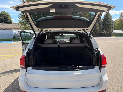 White 2017 BMW X5 xDrive35i