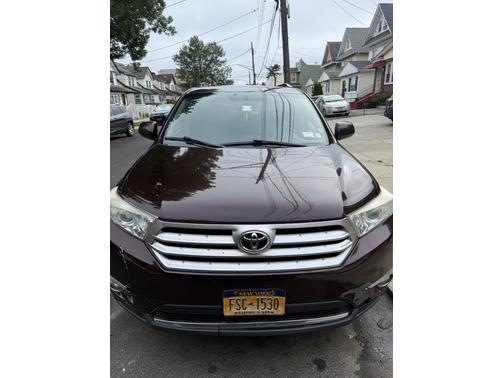 2012 Toyota Highlander SE